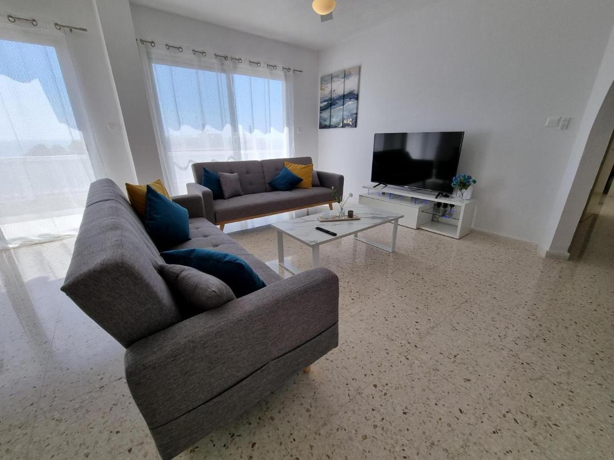 Diamond Sea View Penthouse Apartment Paphos ภายนอก รูปภาพ